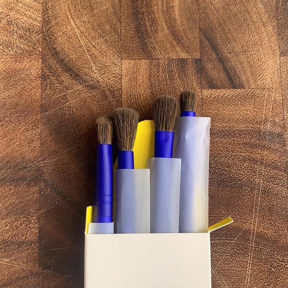 Tresluce 4 piece brush set - Picture 2 of 2